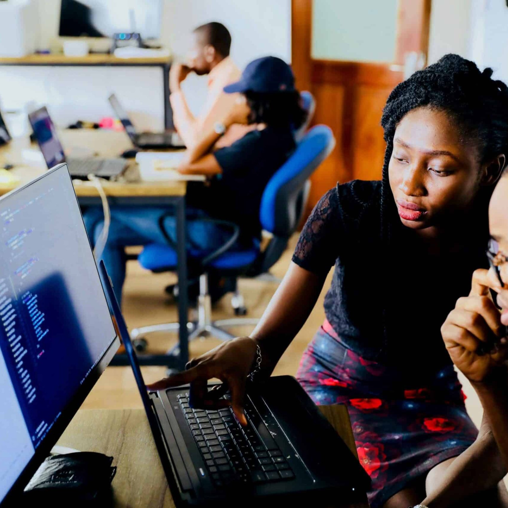 desola-lanre-ologun-IgUR1iX0mqM-unsplash (1) desola-lanre-ologun-IgUR1iX0mqM-unsplash (1)
